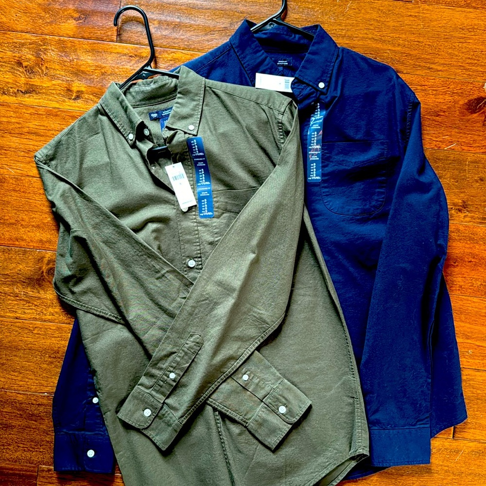 2 NWT Gap Factory S long sleeve standard fit button downs